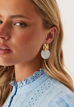 BY JOLIMA Amalfi Shell Earring