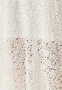 BUBBLEROOM Asymmetric Lace Skirt