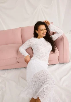 BUBBLEROOM Asymmetric Lace Skirt