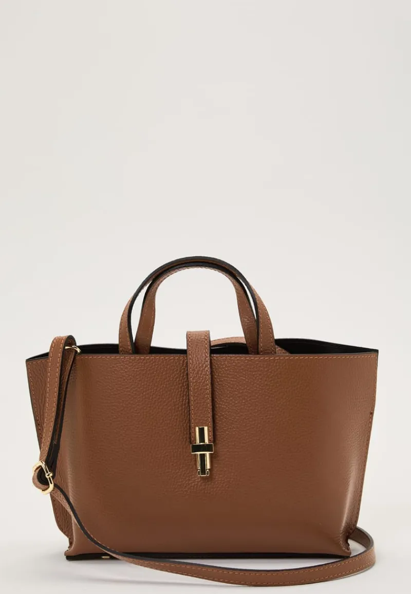 Latalia Aversa Leather Handbag
