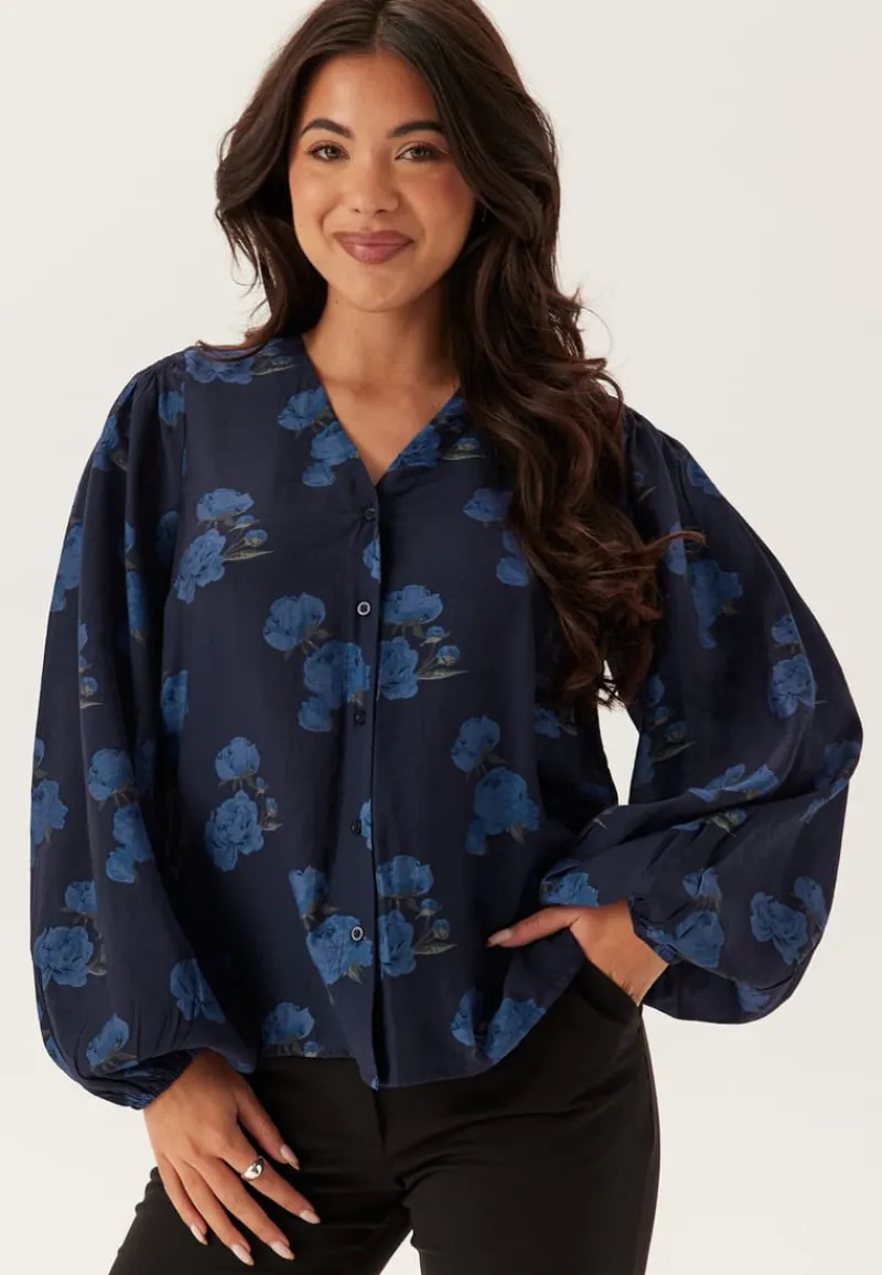 Happy Holly Balloon Sleeve Blouse