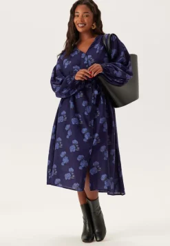 Happy Holly Balloon Sleeve Dress