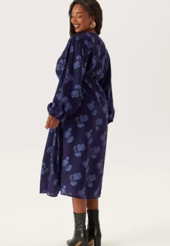 Happy Holly Balloon Sleeve Dress