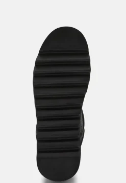 BUBBLEROOM Bernice Short Boots