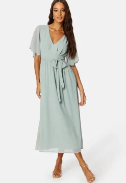 Bubbleroom Occasion Butterfly Sleeve Midi Dress