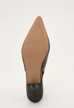 MAKE WAY Croco Leather Slingback