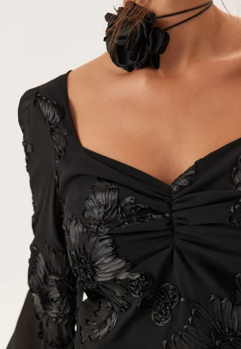 BUBBLEROOM 3D Flower Long Sleeve Blouse