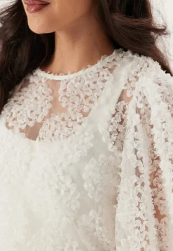 BUBBLEROOM 3D Flower Puff Sleeve Blouse