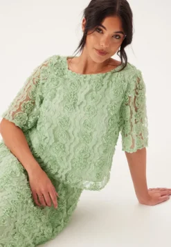 BUBBLEROOM 3D Flower Short Sleeve Blouse