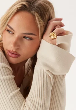 BY JOLIMA Daisy Ring