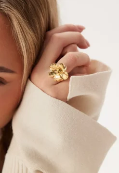 BY JOLIMA Daisy Ring