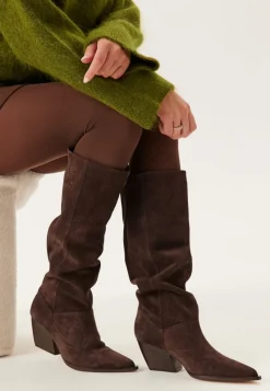 Steve Madden Extreme Suede Boot