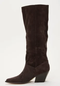 Steve Madden Extreme Suede Boot