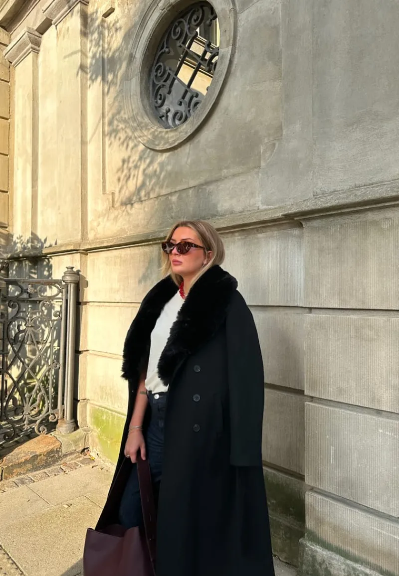 Chiara Forthi Fur Collar Belted Wool Blend Coat