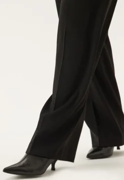 MAKE WAY Heeled Leather Ankle Boot