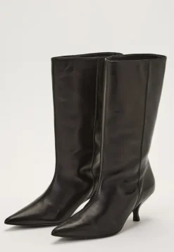 MAKE WAY Heeled Mid Knee Leather Boot