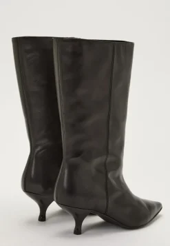 MAKE WAY Heeled Mid Knee Leather Boot
