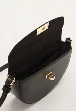 GANT Leather Shoulder Bag