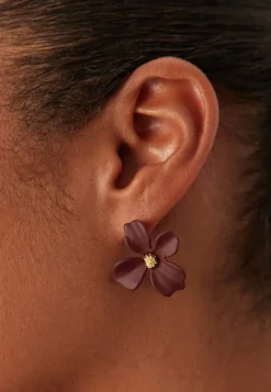 BY JOLIMA Lilly Flower Earring