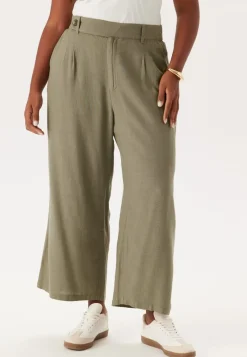 Happy Holly Linen Pants