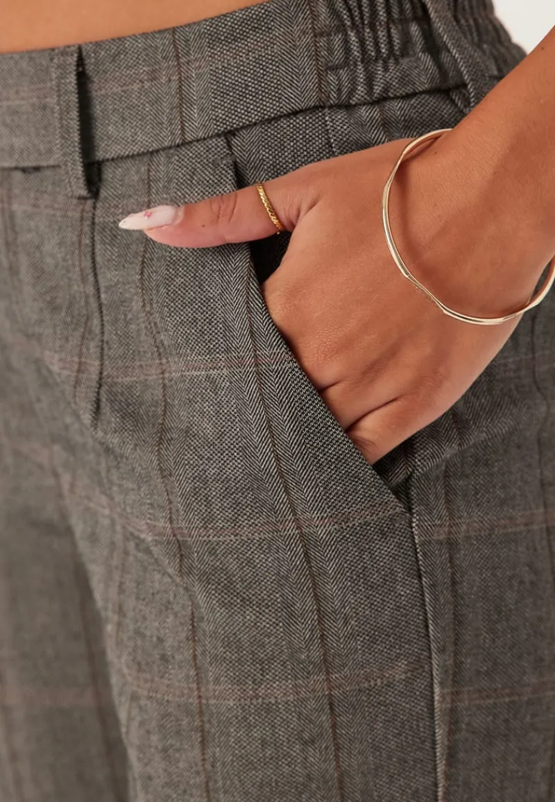 Object Collectors Item Lisa Slim Pant