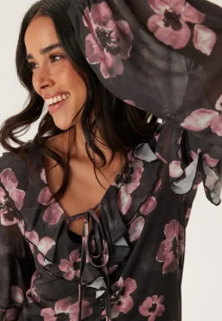 Happy Holly Mesh Frill Top