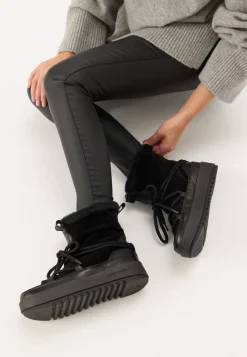 Canada Snow Mount Marty Lace