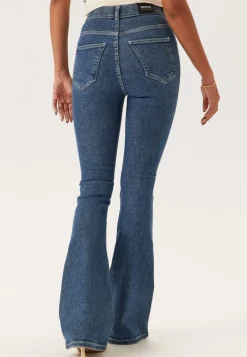 Dr. Denim Moxy Flare V Cut
