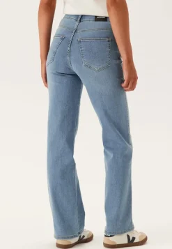 Dr. Denim Moxy Straight