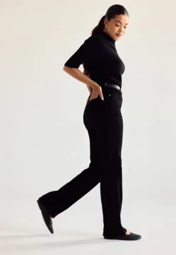 Dr. Denim Moxy Straight