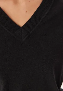 Object Collectors Item Objthess 2/4 LO V-NECK KNIT