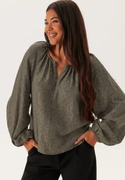 Object Collectors Item Objtrue L/S LO BLOUSE