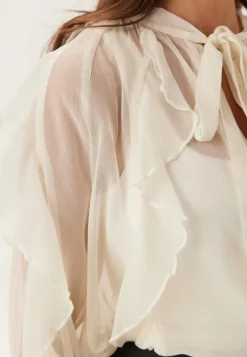 ONLY Onltaryn Ls Romantic Ruffle Bl