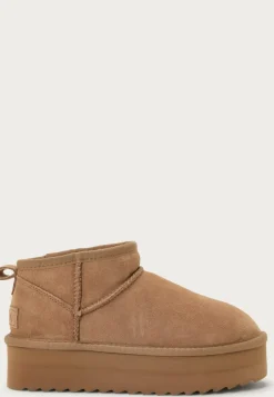 Colors of California Platform Winter Boot In Suede