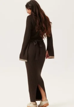 BUBBLEROOM Round Neck Rib Knitted Maxi Dress