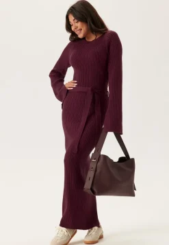 BUBBLEROOM Round Neck Rib Knitted Maxi Dress
