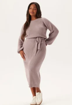 BUBBLEROOM Round Neck Rib Knitted Midi Dress