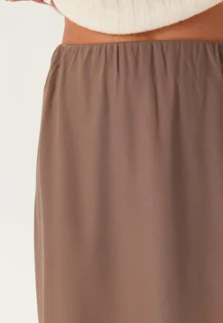 BUBBLEROOM Satin Midaxi Skirt