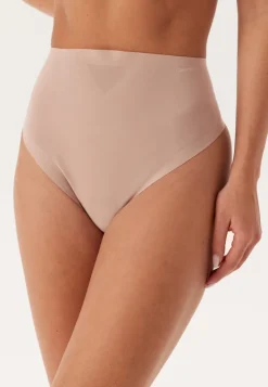 Calvin Klein Sculpted Firm Mesh Thong