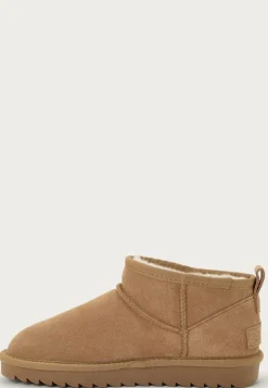 Colors of California Short Winter Boot In Suede