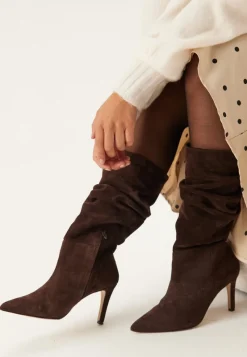 MAKE WAY Slouchy Suede Boot