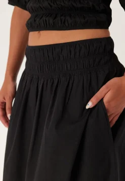 BUBBLEROOM Smock Waist Maxi Skirt