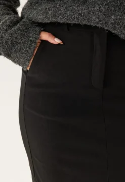 BUBBLEROOM Stretchy Suit Skirt