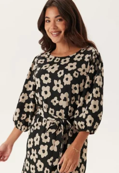 Happy Holly Structure Flounce Midi Dress