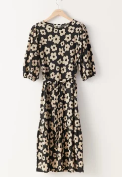 Happy Holly Structure Flounce Midi Dress