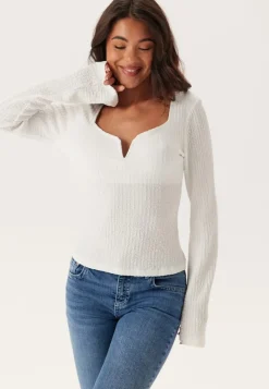 BUBBLEROOM Structured V-Neck Top