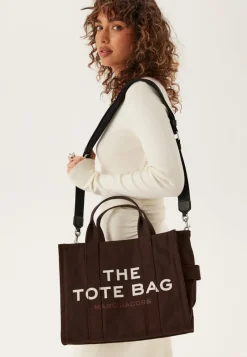 Marc Jacobs The Medium Traveler Tote