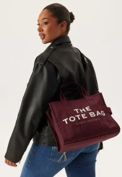 Marc Jacobs The Medium Traveler Tote