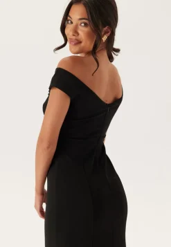 Bubbleroom Occasion Twist Off Shoulder Gown