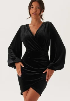 Bubbleroom Occasion Velvet Wrap Dress